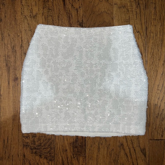 NWT Endless Rose White Sequin Mini Skirt - Picture 7 of 9
